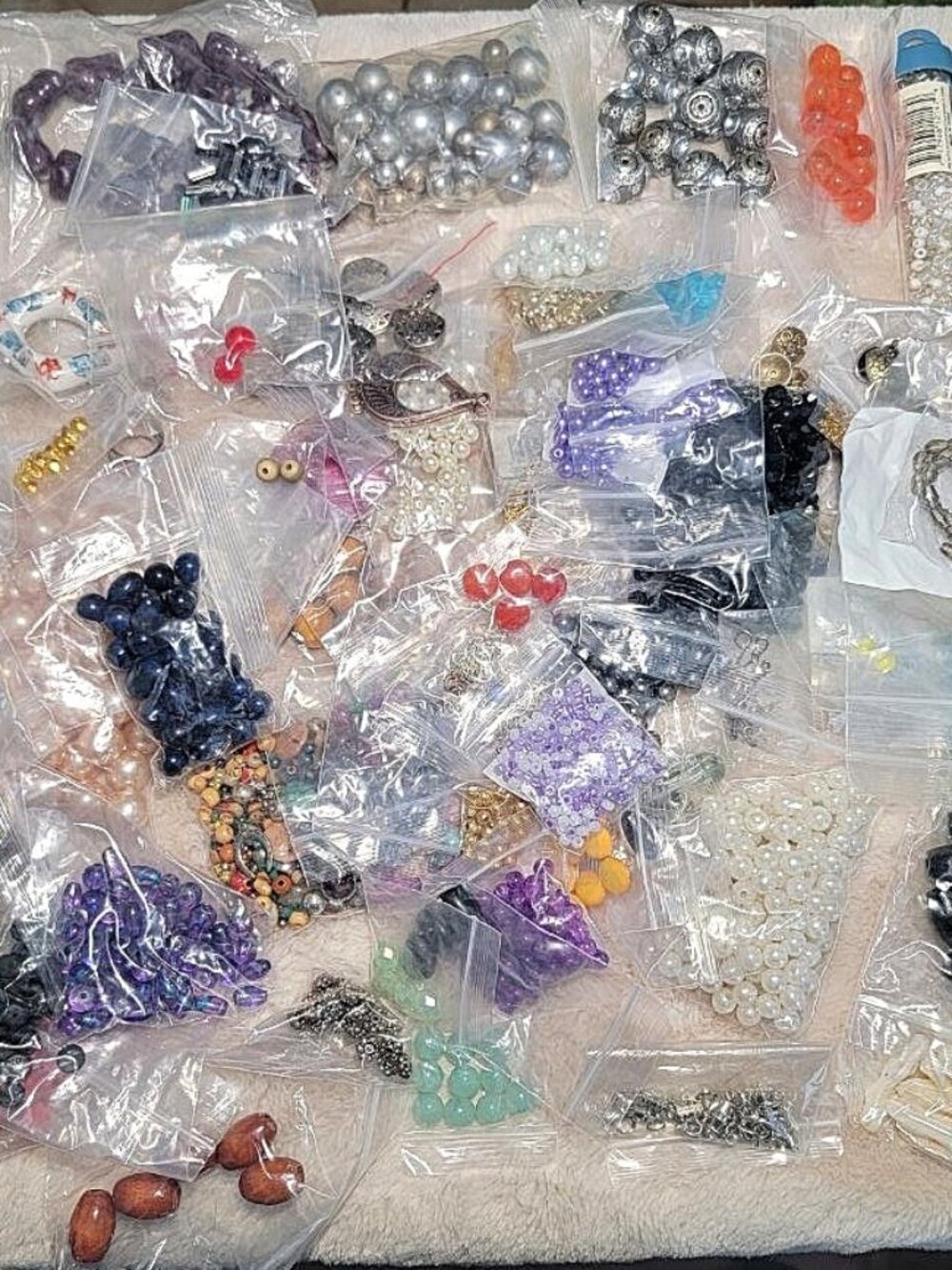 HUGE 4lb Destash Lot of Jewelry Making Beads Findings Cabachons Various Mats #D